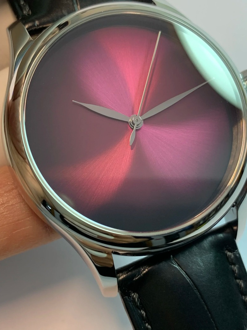 Wordless Book, Swiss Fine Grin - огляд і ціна Jewellery Watch