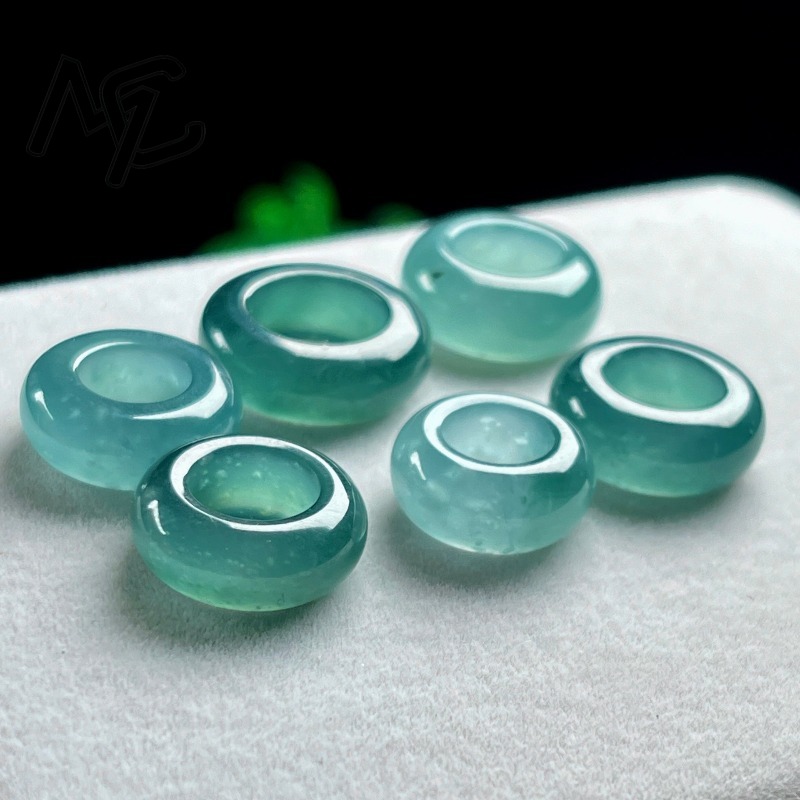 Natural Emerald Blue Water Luc - огляд і ціна Jewelry & Watches Vitopoulos